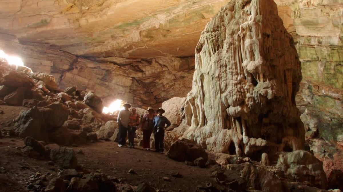 Tour Grutas